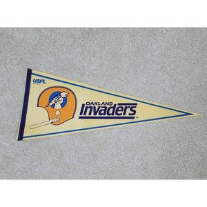Vtg Oakland Invaders Felt Pennant USFL Football 1982 Rare